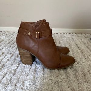 Saddle brown ankle boots